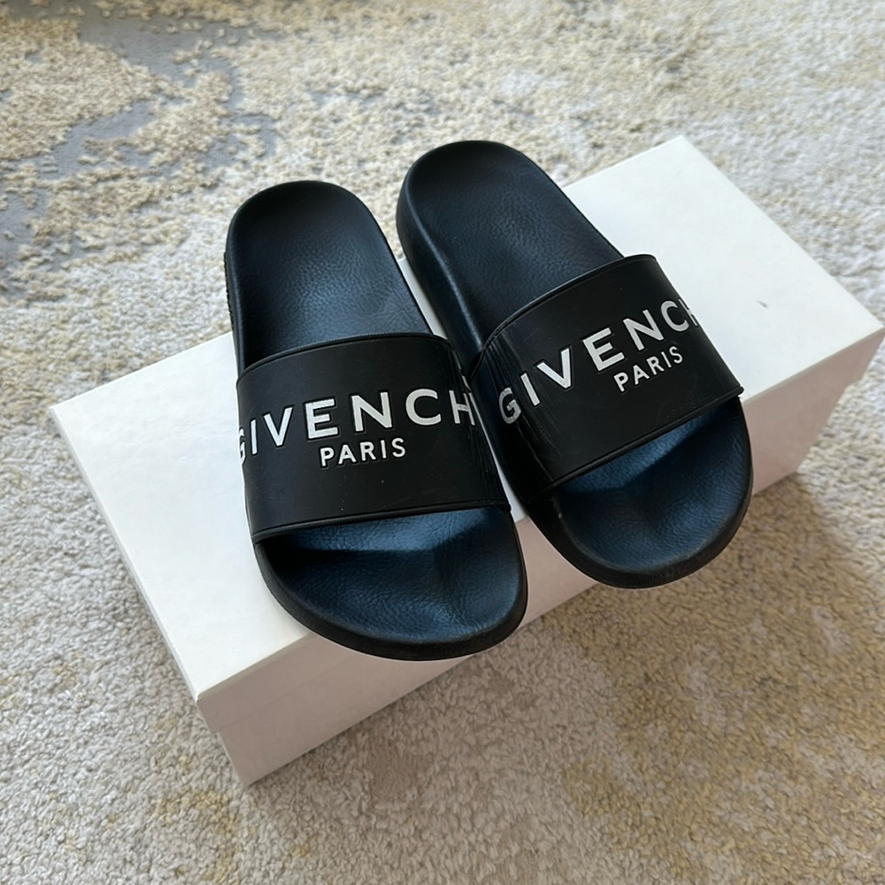 Givenchy Slides (black)